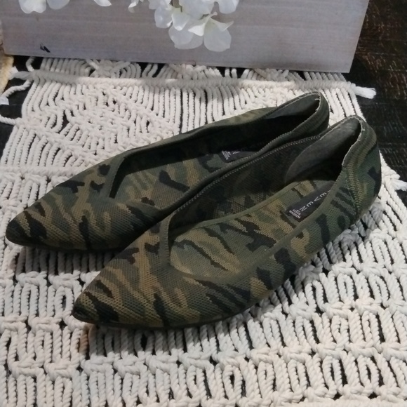 STEVEN BY STEVEN MADDEN FLAT - Picture 1 of 8